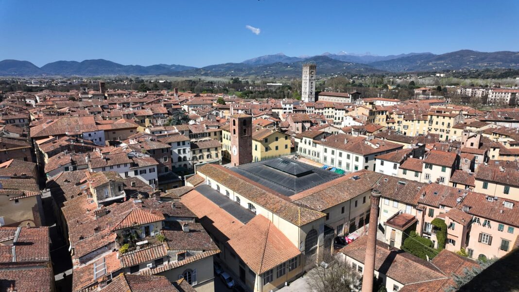 Al via il censimento Istat, a Lucca interessate 1995 famiglie Al via il censimento Istat, a Lucca interessate 1995 famiglie