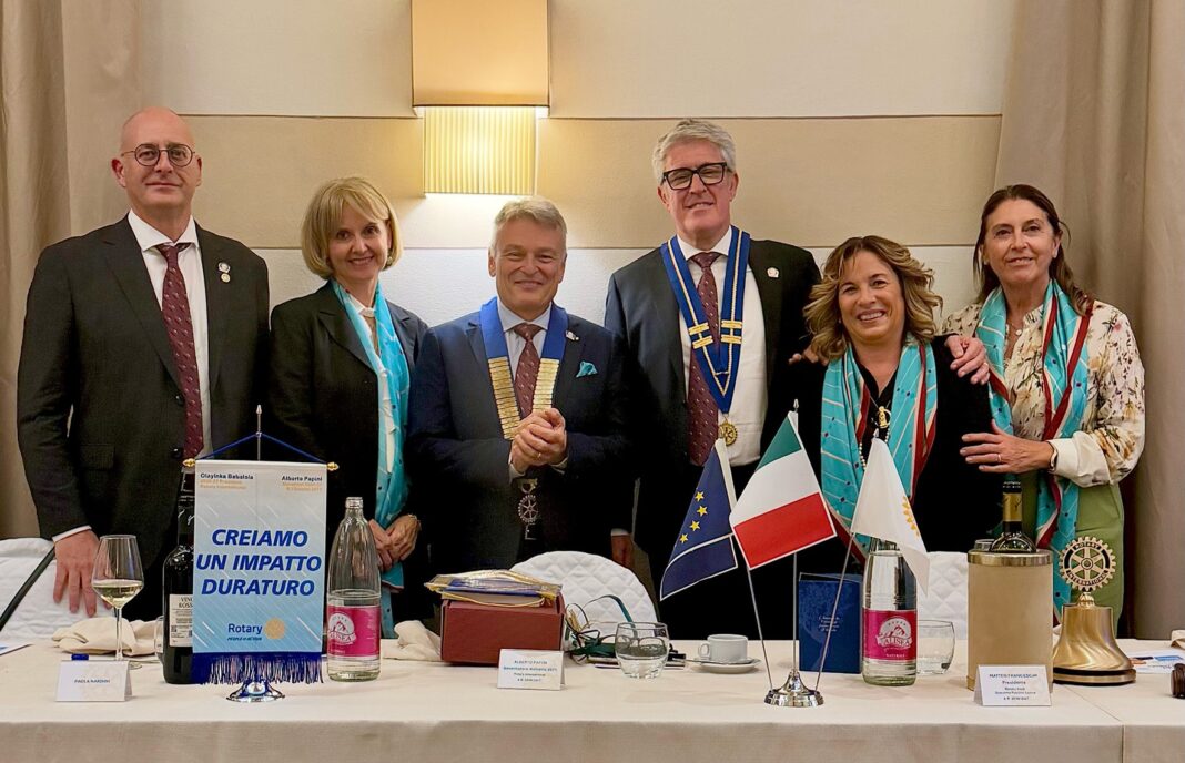 Per il Rotary Club Lucca Giacomo Puccini una serata di incontro, condivisione e spirito rotariano! Per il Rotary Club Lucca Giacomo Puccini una serata di incontro, condivisione e spirito rotariano!