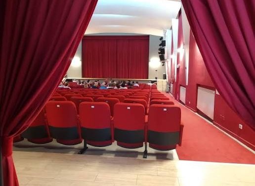 VIAREGGIO, AL TEATRO JENCO GLI STUDENTI INCONTRANO LA MARATONA “UNITI PER PAOLO” VIAREGGIO, AL TEATRO JENCO GLI STUDENTI INCONTRANO LA MARATONA “UNITI PER PAOLO”