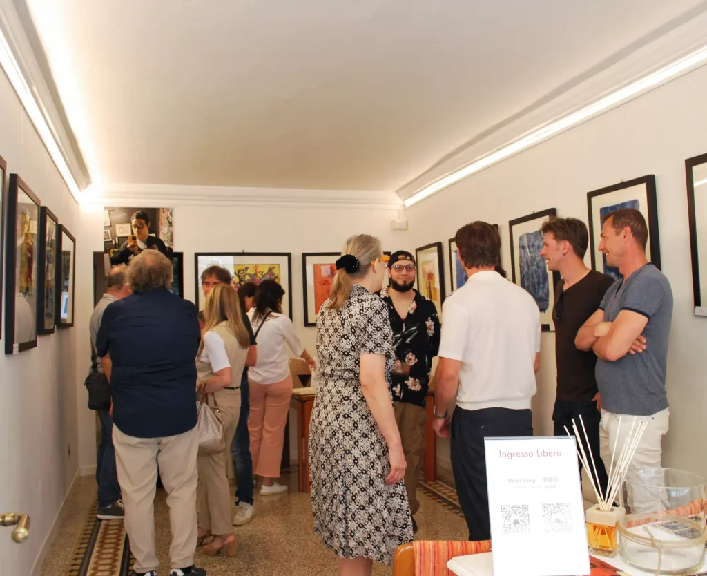 La sensibilità prende forma allo “Spazio Caterina” con Massimo Bellando Randone e Holm Lamp La sensibilità prende forma allo “Spazio Caterina” con Massimo Bellando Randone e Holm Lamp